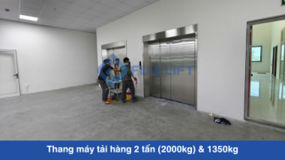 Thang máy tải hàng 2 tấn (2000kg) & 1350kg: Giải pháp vận chuyển kết hợp xe nâng tay